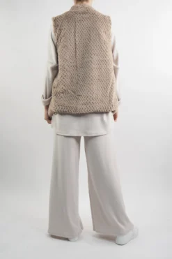 Laundry B Chalet Gilet Latte 9 Laundry B Chalet Gilet Latte -VogueCurve Store laundry b chalet gilet mocha 8.jpg