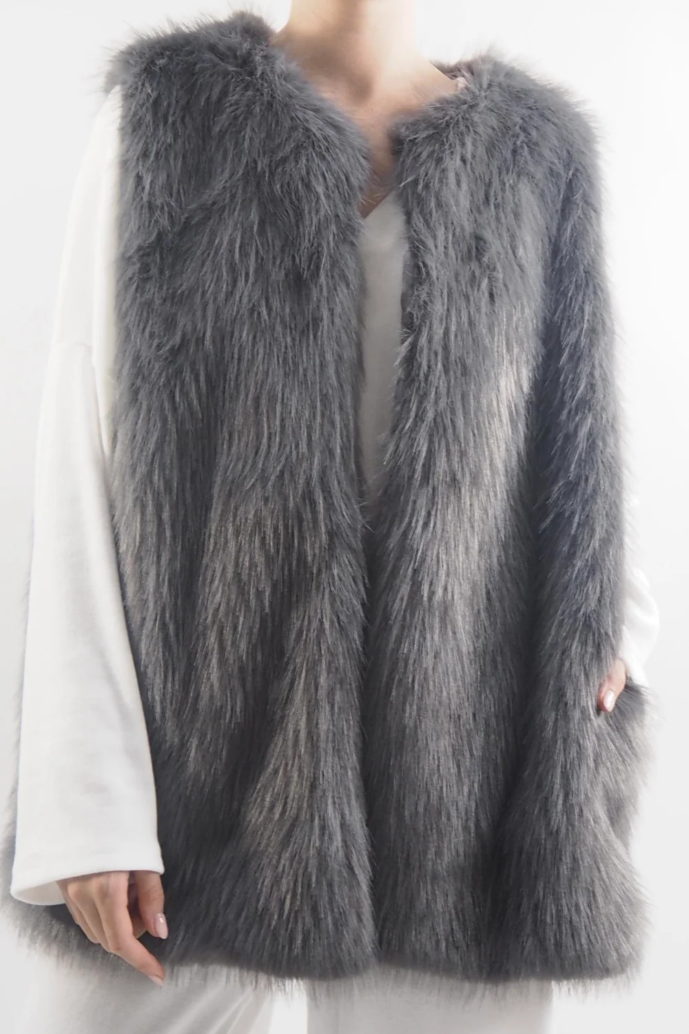 Laundry B Courchevel Faux Fur Gilet Shadow Grey 3 Laundry B Courchevel Faux Fur Gilet Shadow Grey