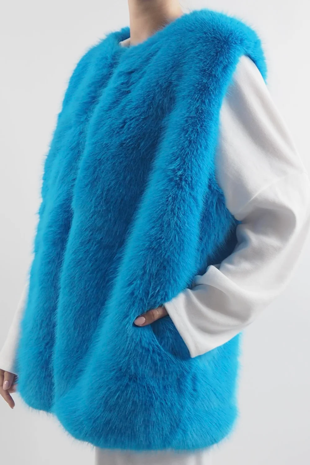 Laundry B Courchevel Faux Fur Gilet Turquoise 4 Laundry B Courchevel Faux Fur Gilet Turquoise - Image 2