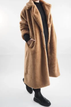 Laundry B Mara Teddy Coat Camel -VogueCurve Store laundry b mara teddy coat camel2004.jpg