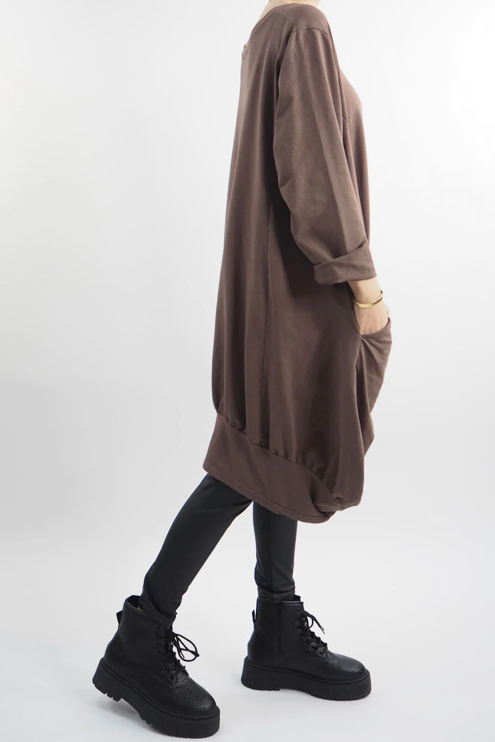 Made In Italy Apres Dip Side Bubble Tunic Truffle 4 Made In Italy Apres Dip Side Bubble Tunic Truffle - Image 2