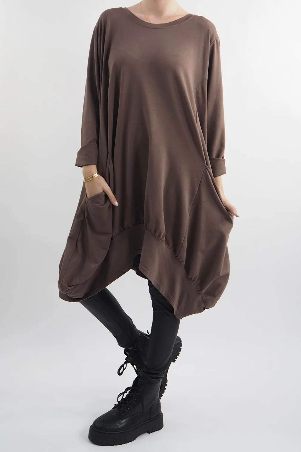 Made In Italy Apres Dip Side Bubble Tunic Truffle 6 Made In Italy Apres Dip Side Bubble Tunic Truffle - Image 4