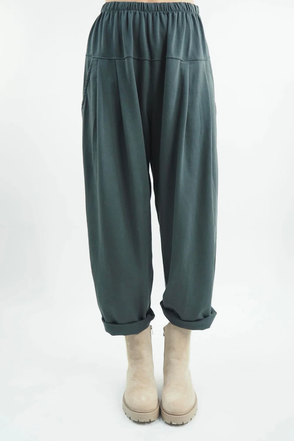 Made In Italy Apres Flat Front Pleat Jogger Shadow Grey 3 Made In Italy Apres Flat Front Pleat Jogger Shadow Grey