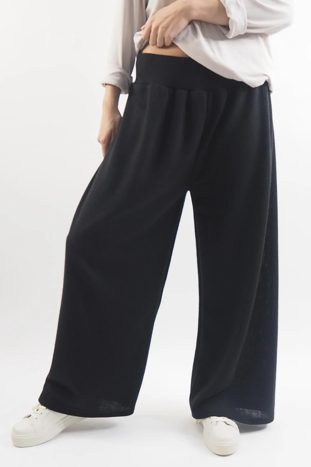 Made In Italy Belgravia Pull On Stretch Wide Leg Trouser Black 3 Made In Italy Belgravia Pull On Stretch Wide Leg Trouser Black