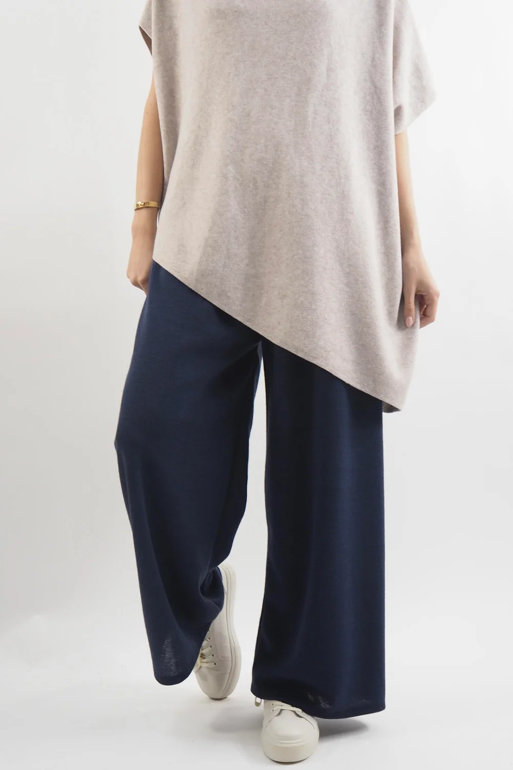 Made In Italy Belgravia Pull On Stretch Wide Leg Trouser Navy 5 Made In Italy Belgravia Pull On Stretch Wide Leg Trouser Navy - Image 3