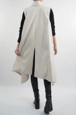 Made In Italy Belgravia Weekend Gilet Stone -VogueCurve Store made in italy belgravia weekend gilet stone 5.jpg