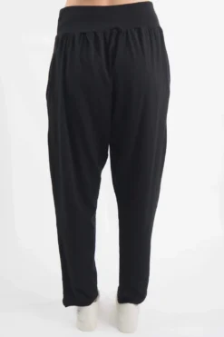 Made In Italy Bodhi Slim Leg Pant Black -VogueCurve Store made in italy bodhi slim leg pant black7.jpg