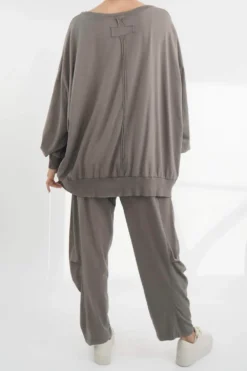 Made In Italy Bodhi Slouch V Sweatshirt Mushroom 9 Made In Italy Bodhi Slouch V Sweatshirt Mushroom -VogueCurve Store made in italy bodhi slouch v sweatshirt mushroom208.jpg