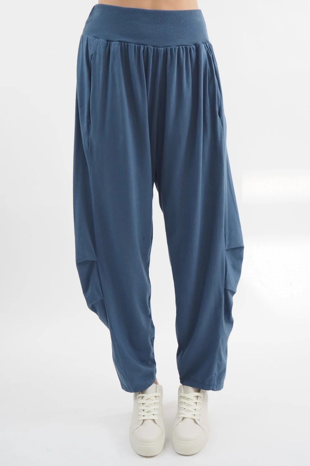 Made In Italy Bodhi Tuck Cocoon Pant Denim 3 Made In Italy Bodhi Tuck Cocoon Pant Denim