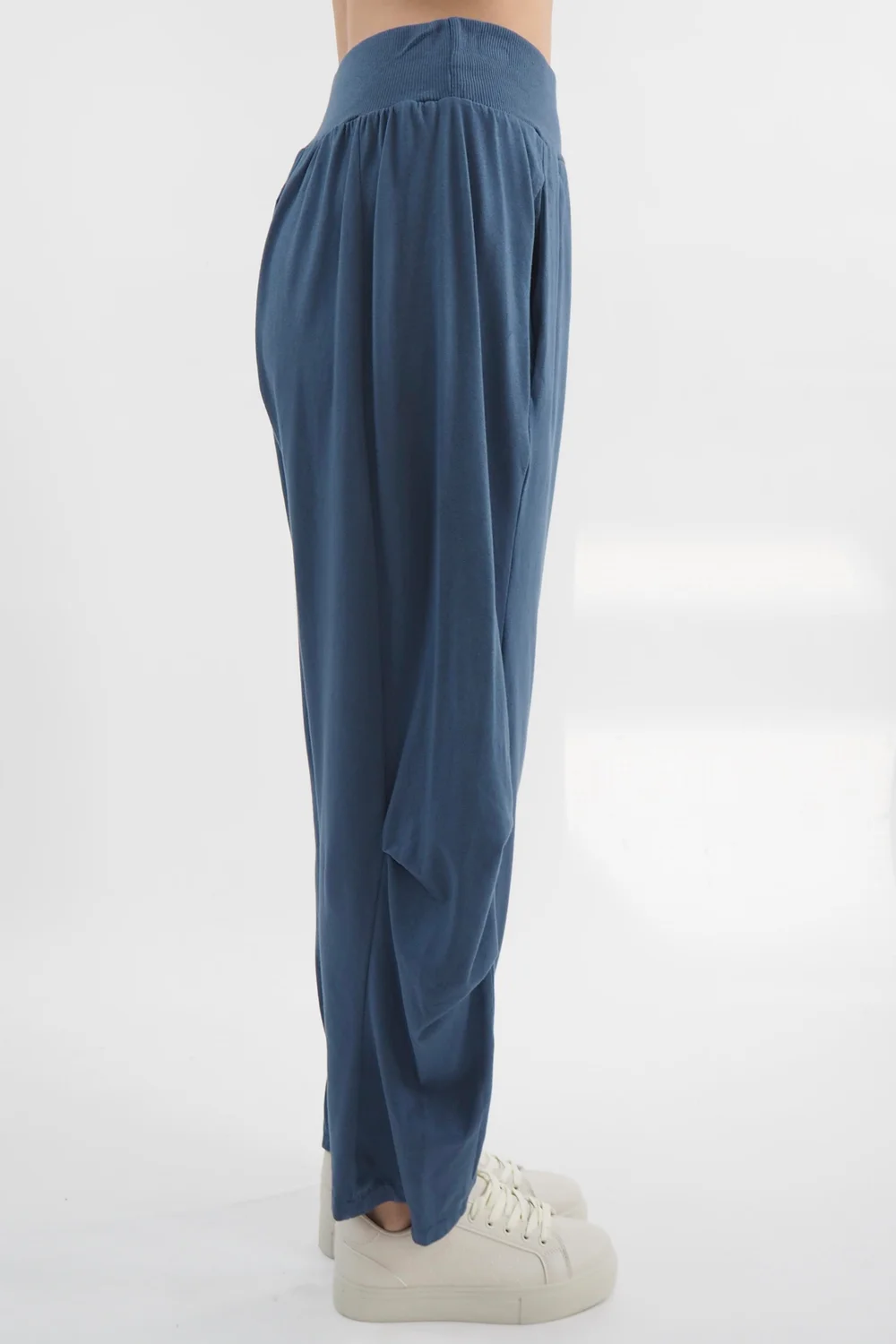 Made In Italy Bodhi Tuck Cocoon Pant Denim 4 Made In Italy Bodhi Tuck Cocoon Pant Denim - Image 2