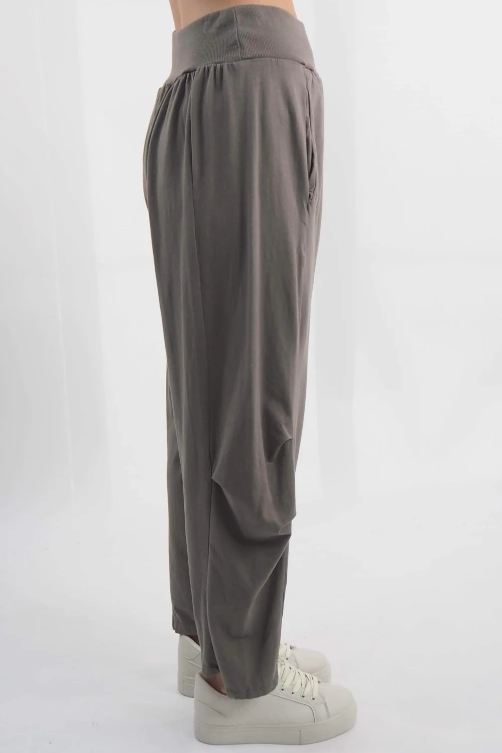 Made In Italy Bodhi Tuck Cocoon Pant Mushroom 4 Made In Italy Bodhi Tuck Cocoon Pant Mushroom - Image 2