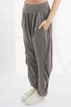 Made In Italy Bodhi Tuck Cocoon Pant Mushroom 8 Made In Italy Bodhi Tuck Cocoon Pant Mushroom -VogueCurve Store made in italy bodhi tuck cocoon pant mushroom207.jpg