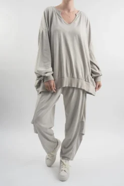 Made In Italy Bodhi Tuck Cocoon Pant Stone 11 Made In Italy Bodhi Tuck Cocoon Pant Stone -VogueCurve Store made in italy bodhi tuck cocoon pant stone05.jpg