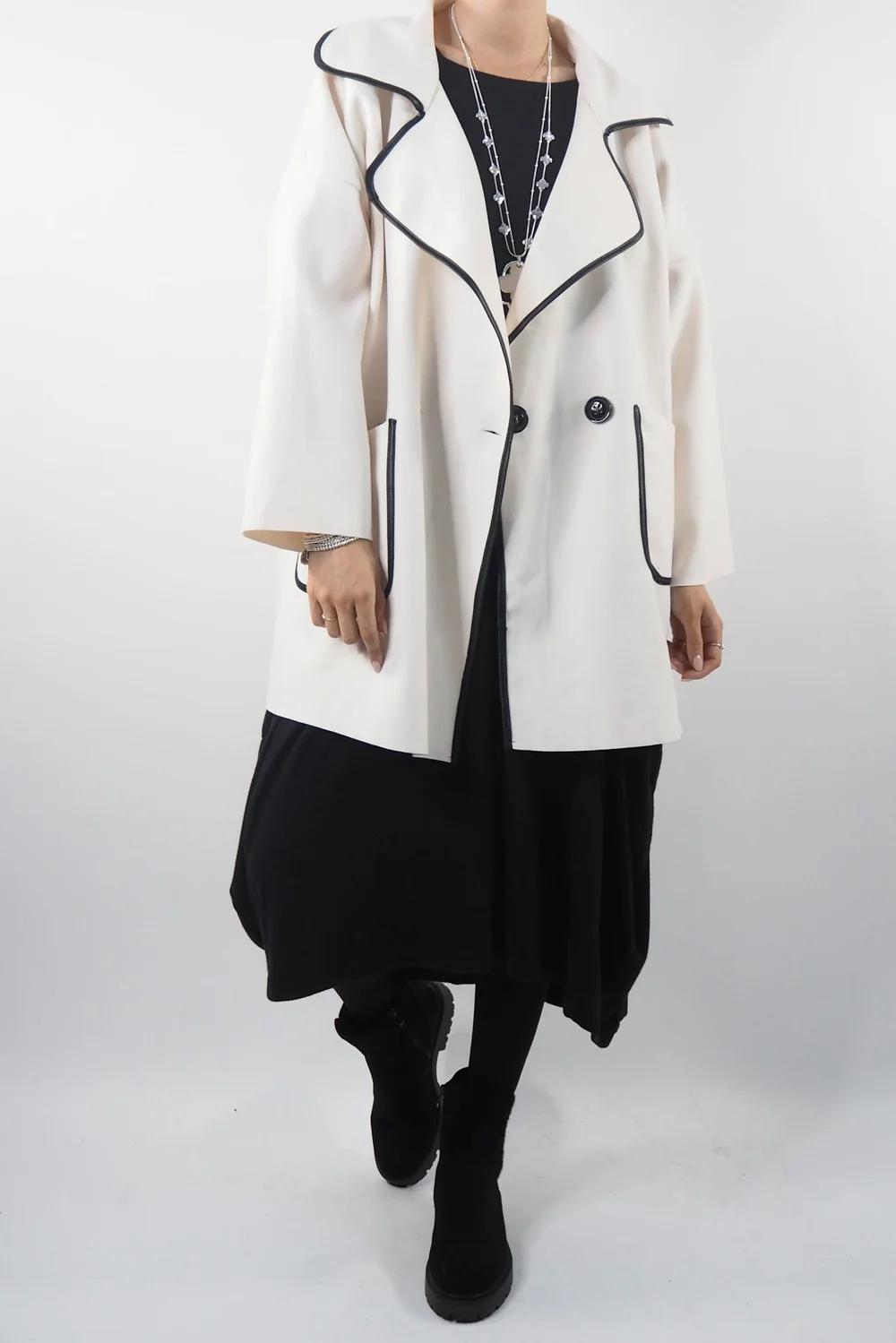 Made In Italy Chalet Classic Cocoon Knit Dress Black 7 Made In Italy Chalet Classic Cocoon Knit Dress Black - Image 5