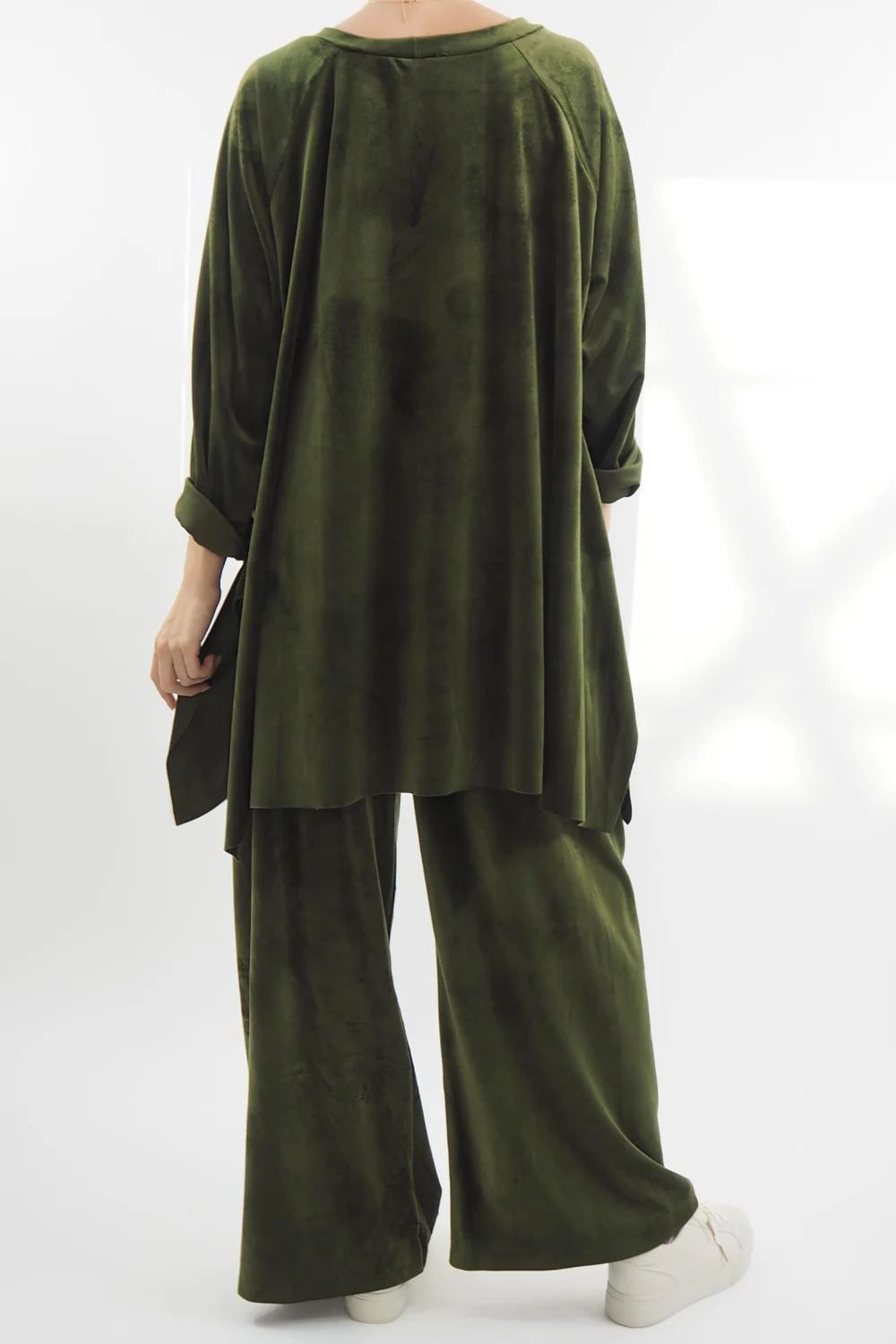 Made In Italy Chalet Soft Stretch Velour Set Deep Olive 4 Made In Italy Chalet Soft Stretch Velour Set Deep Olive - Image 2