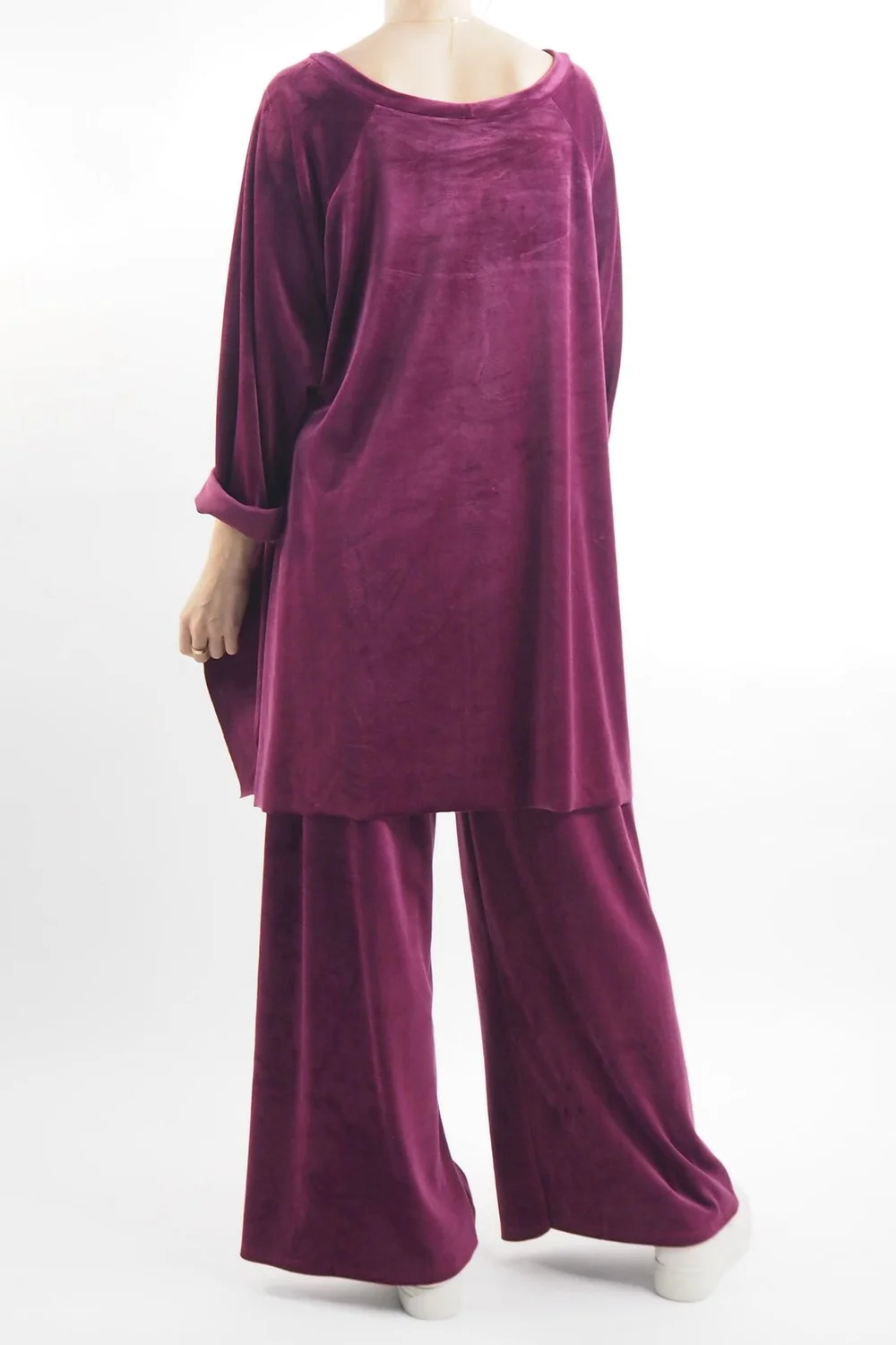 Made In Italy Chalet Soft Stretch Velour Set Magenta 5 Made In Italy Chalet Soft Stretch Velour Set Magenta - Image 3