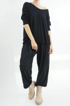 Made In Italy Classic Super Soft Fine Knit Top Black