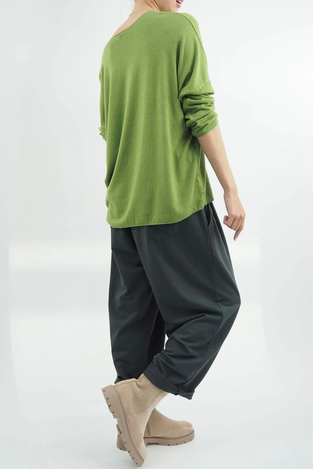 Made In Italy Classic Super Soft Fine Knit Top Olive 4 Made In Italy Classic Super Soft Fine Knit Top Olive - Image 2