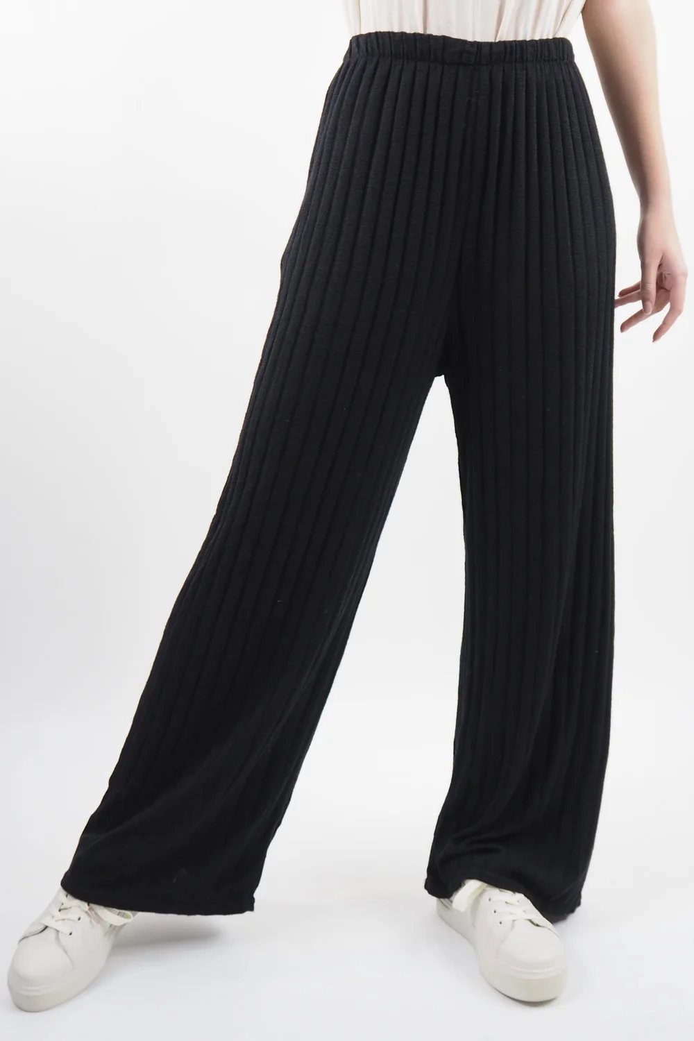Made In Italy Classic Super Soft Ribbed Fine Knit Pant Black 3 Made In Italy Classic Super Soft Ribbed Fine Knit Pant Black