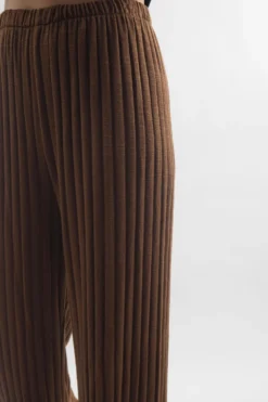 Made In Italy Classic Super Soft Ribbed Fine Knit Pant Chestnut 11 Made In Italy Classic Super Soft Ribbed Fine Knit Pant Chestnut -VogueCurve Store made in italy classic super soft ribbed fine knit pant chestnut 4.jpg