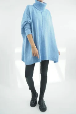 Made In Italy Conrad Classic Blanket Knit Top Sky