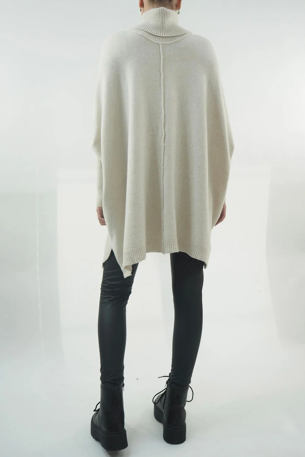 Made In Italy Conrad Classic Blanket Knit Top Stone 5 Made In Italy Conrad Classic Blanket Knit Top Stone - Image 3