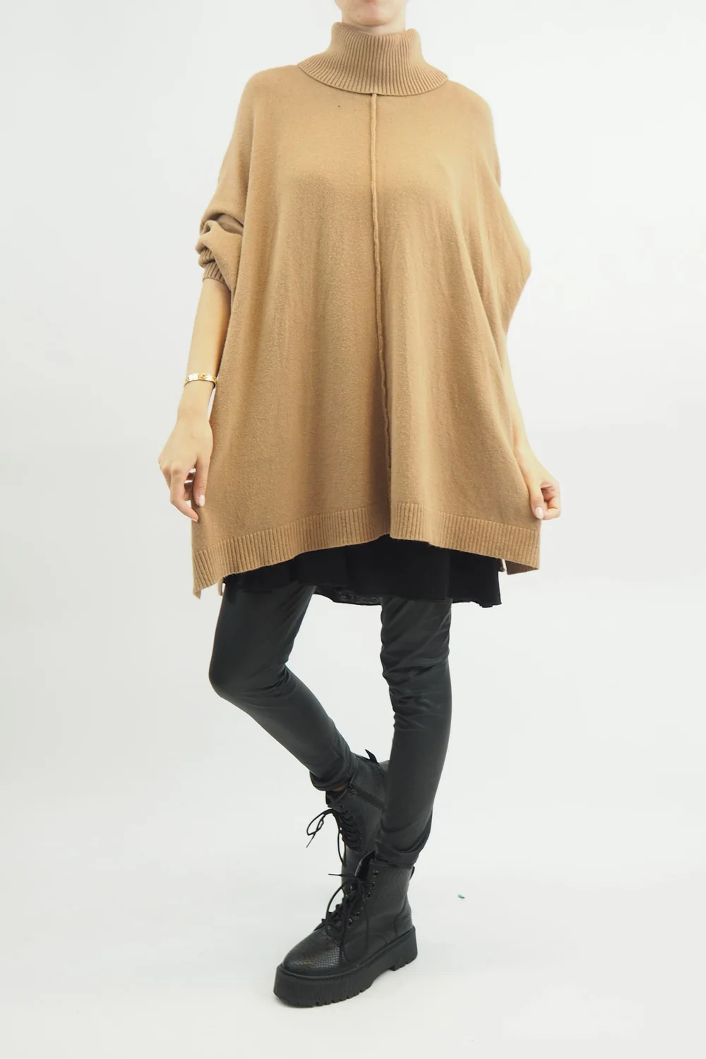 Made In Italy Conrad Classic Blanket Knit Top Toast 4 Made In Italy Conrad Classic Blanket Knit Top Toast - Image 2