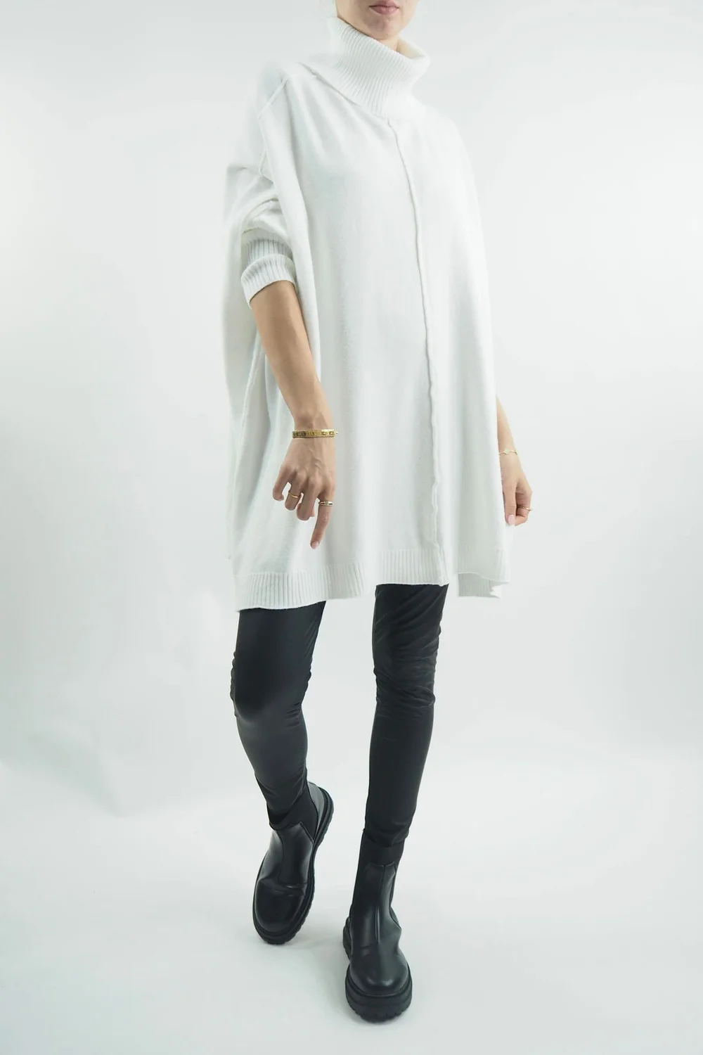 Made In Italy Conrad Classic Blanket Knit Top Winter White 3 Made In Italy Conrad Classic Blanket Knit Top Winter White