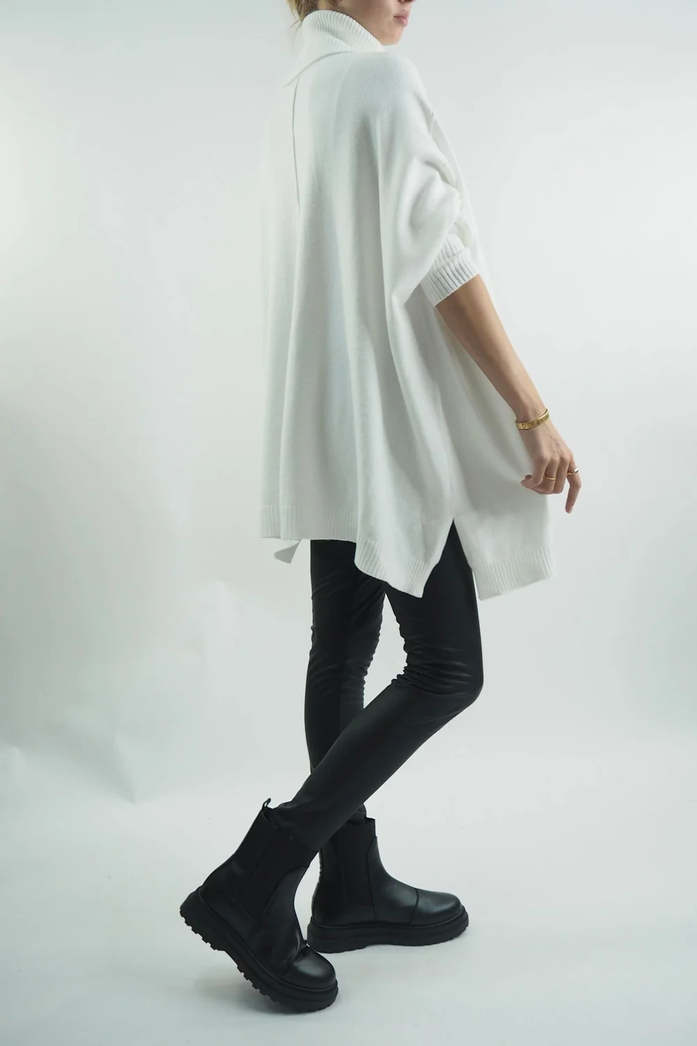 Made In Italy Conrad Classic Blanket Knit Top Winter White 4 Made In Italy Conrad Classic Blanket Knit Top Winter White - Image 2