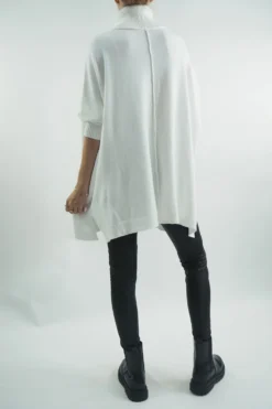 Made In Italy Conrad Classic Blanket Knit Top Winter White 8 Made In Italy Conrad Classic Blanket Knit Top Winter White -VogueCurve Store made in italy conrad classic blanket knit winter white03.jpg