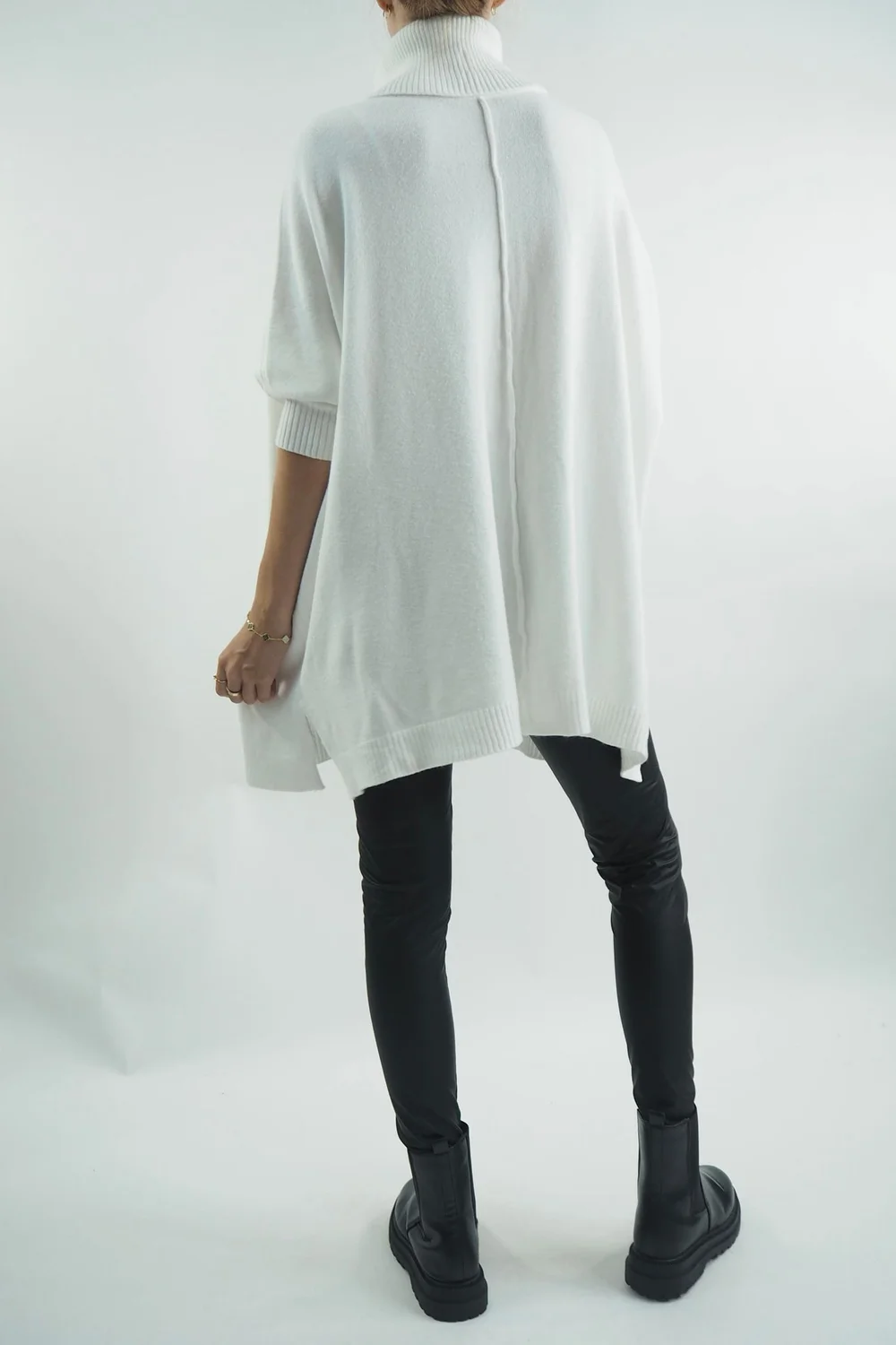 Made In Italy Conrad Classic Blanket Knit Top Winter White 5 Made In Italy Conrad Classic Blanket Knit Top Winter White - Image 3