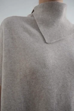 Made In Italy Conrad Tilt Knit Top Oatmeal -VogueCurve Store made in italy conrad tilt knit top oatmeal2.jpg