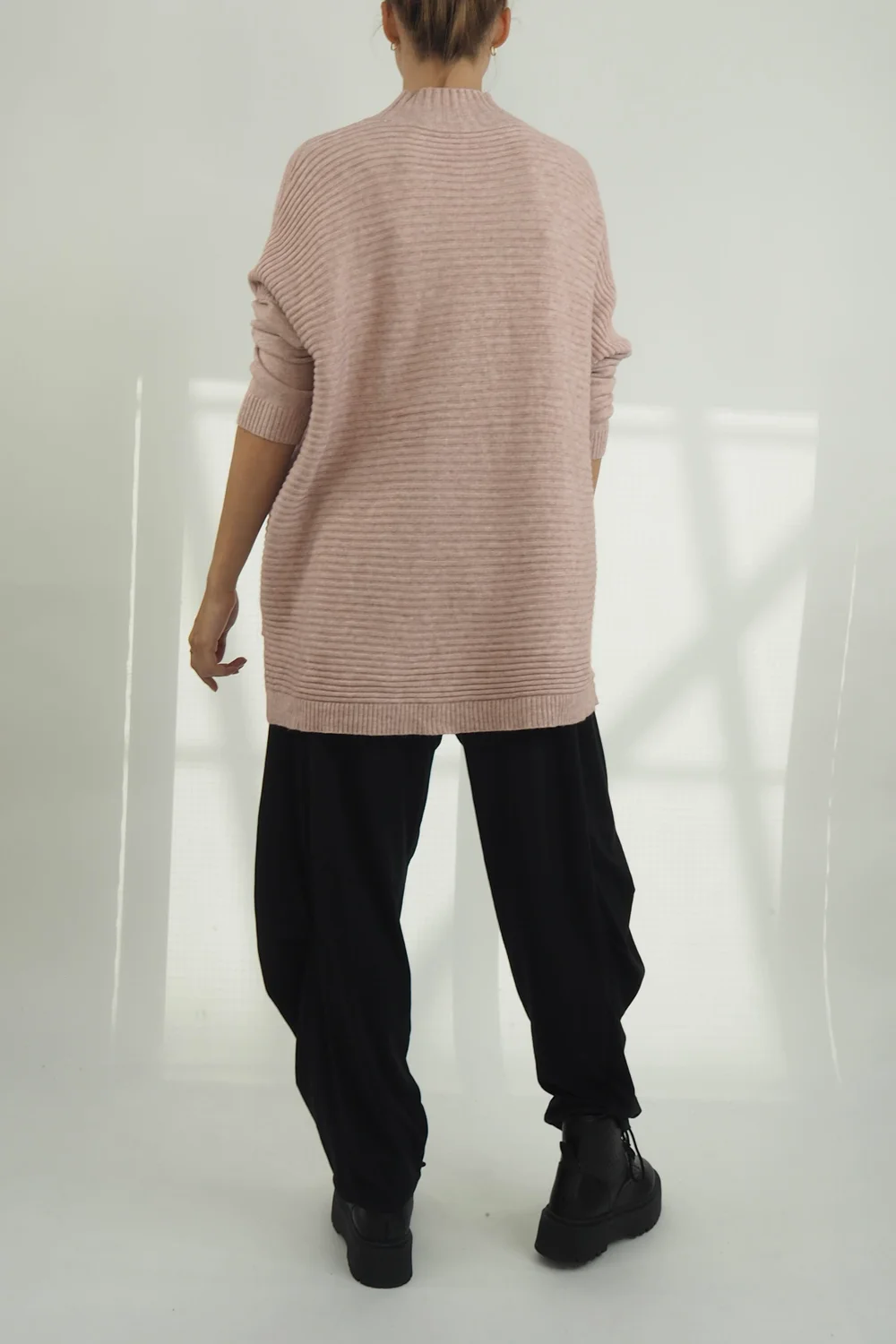 Made In Italy Conrad Turtle Ribby Knit Top Antique Rose 6 Made In Italy Conrad Turtle Ribby Knit Top Antique Rose - Image 4