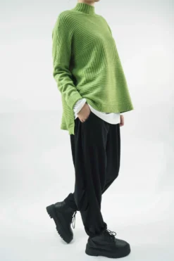 Made In Italy Conrad Turtle Ribby Knit Top Matcha -VogueCurve Store made in italy conrad turtle ribby knit matcha02.jpg