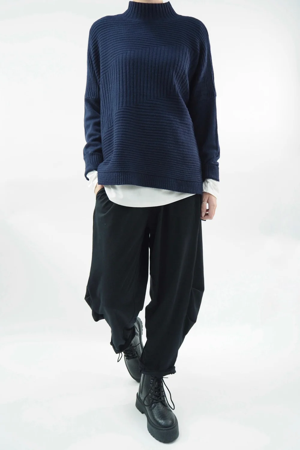 Made In Italy Conrad Turtle Ribby Knit Top Navy 3 Made In Italy Conrad Turtle Ribby Knit Top Navy