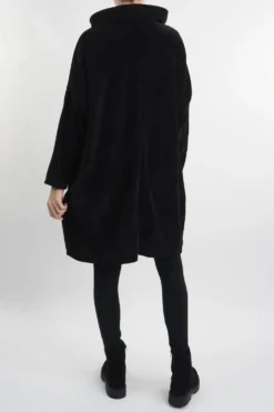 Made In Italy Dusk Pocketed Cowl Tunic Black -VogueCurve Store made in italy dusk pocketed cowl tunic black2.jpg