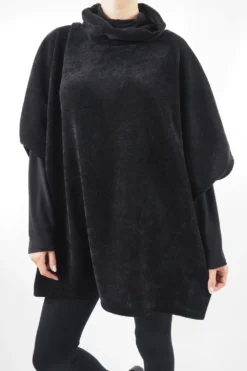 Made In Italy Dusk Slouch Throw Over Top Black * -VogueCurve Store made in italy dusk slouch throw over top black 4.jpg