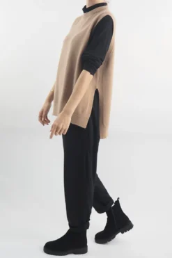 VogueCurve Store -VogueCurve Store made in italy halo knit tank camel 2.jpg