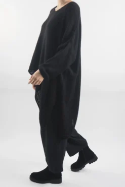 Made In Italy Hush Super Slant Knit Top Black 9 Made In Italy Hush Super Slant Knit Top Black -VogueCurve Store made in italy hush super slant knit black204.jpg