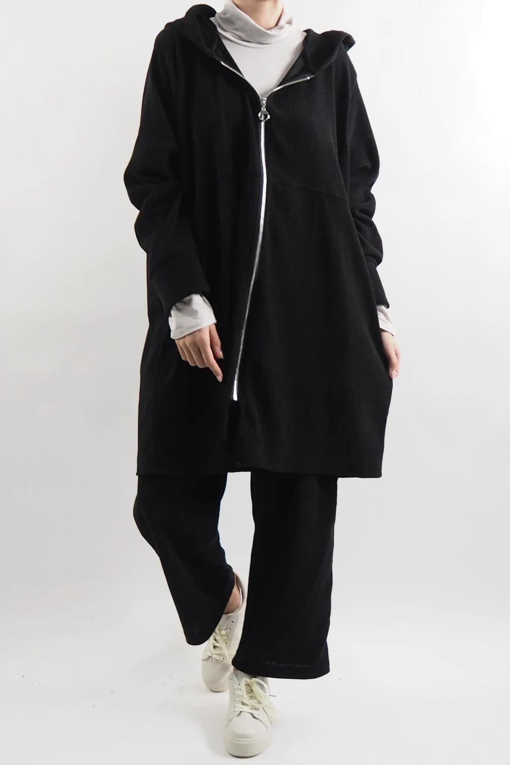 Made In Italy Jumbo Softie Stretch Cord Long Zip Jacket Black 4 Made In Italy Jumbo Softie Stretch Cord Long Zip Jacket Black - Image 2