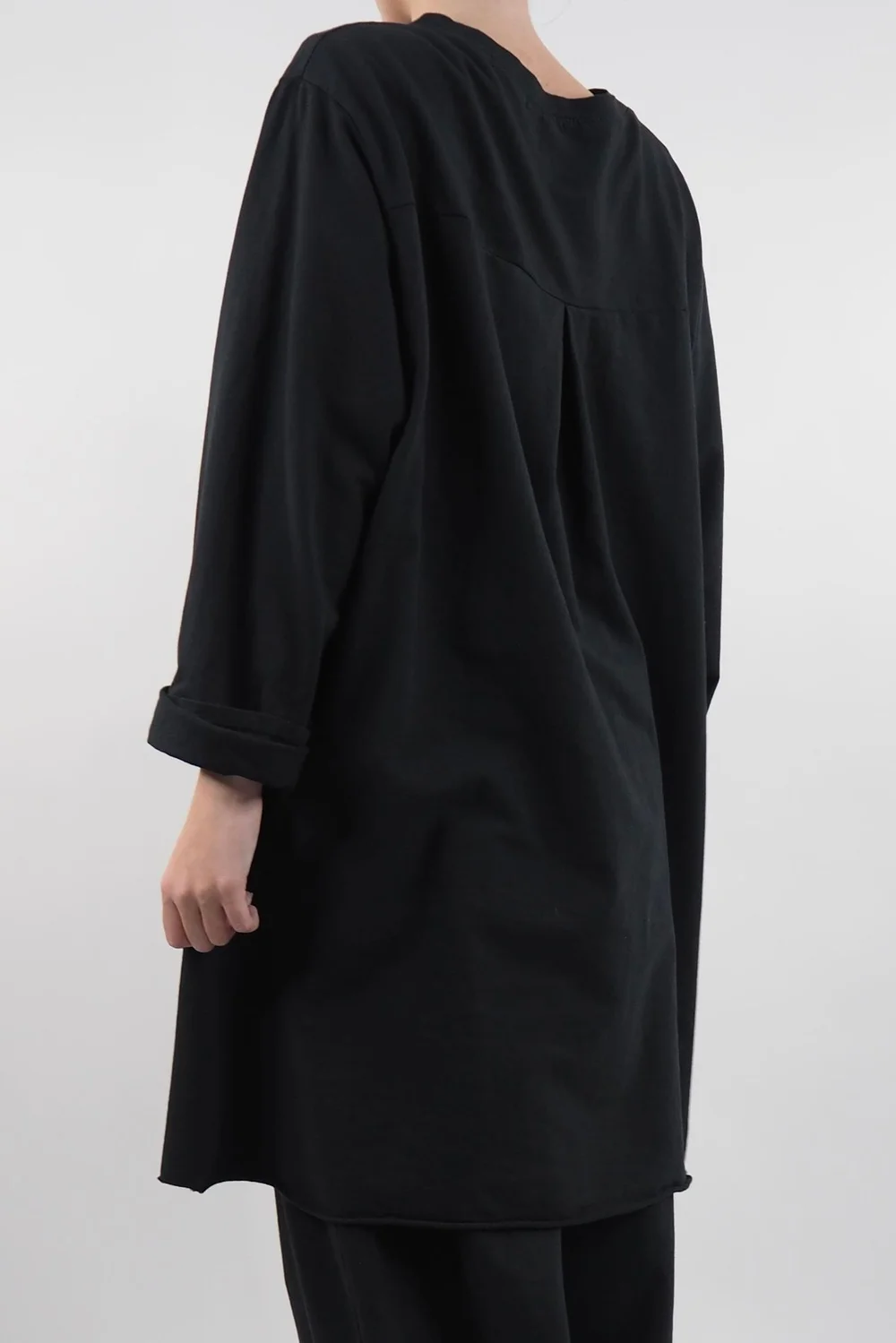 Made In Italy Lagenlook High Low Pocket Sweatshirt Black 5 Made In Italy Lagenlook High Low Pocket Sweatshirt Black - Image 3