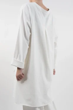 Made In Italy Lagenlook High Low Pocket Sweatshirt Ecru -VogueCurve Store made in italy lagenlook high low pocket sweatshirt ecru 3.jpg