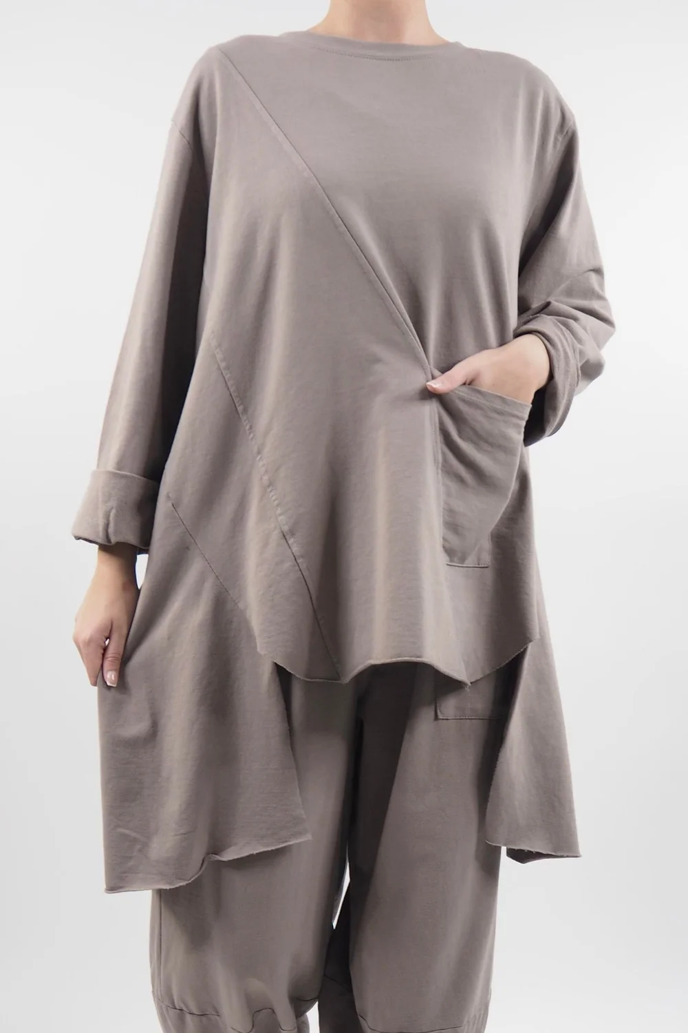 Made In Italy Lagenlook High Low Pocket Sweatshirt Mushroom 3 Made In Italy Lagenlook High Low Pocket Sweatshirt Mushroom