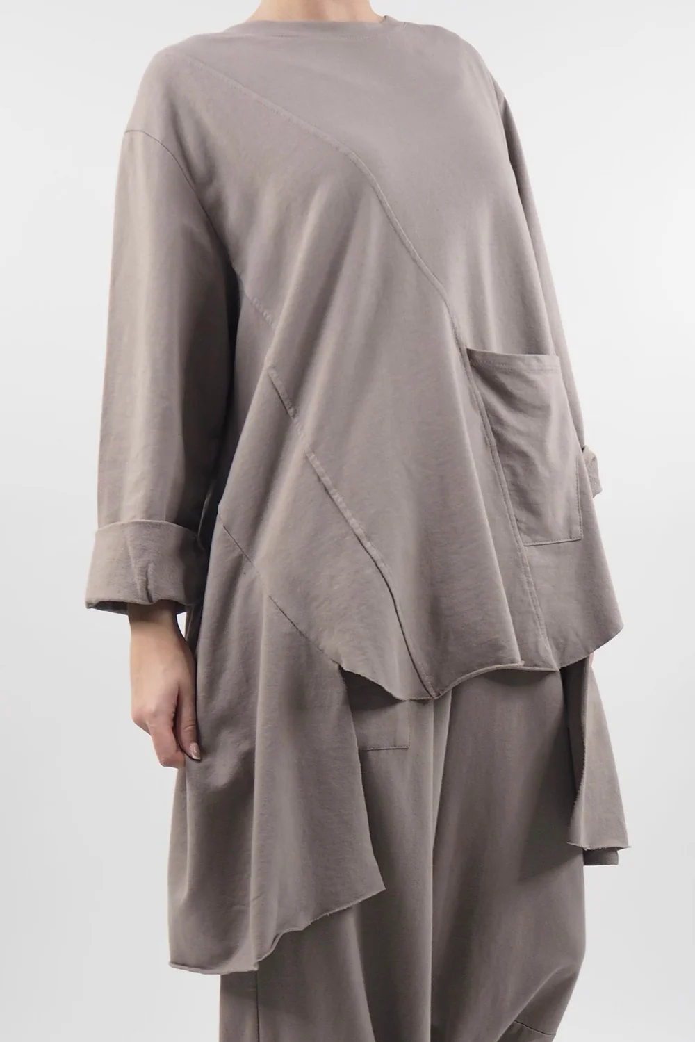 Made In Italy Lagenlook High Low Pocket Sweatshirt Mushroom 4 Made In Italy Lagenlook High Low Pocket Sweatshirt Mushroom - Image 2