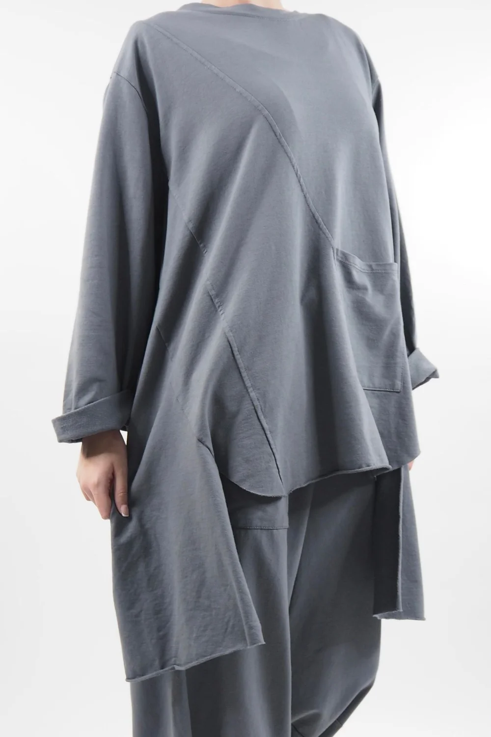 Made In Italy Lagenlook High Low Pocket Sweatshirt Storm 4 Made In Italy Lagenlook High Low Pocket Sweatshirt Storm - Image 2