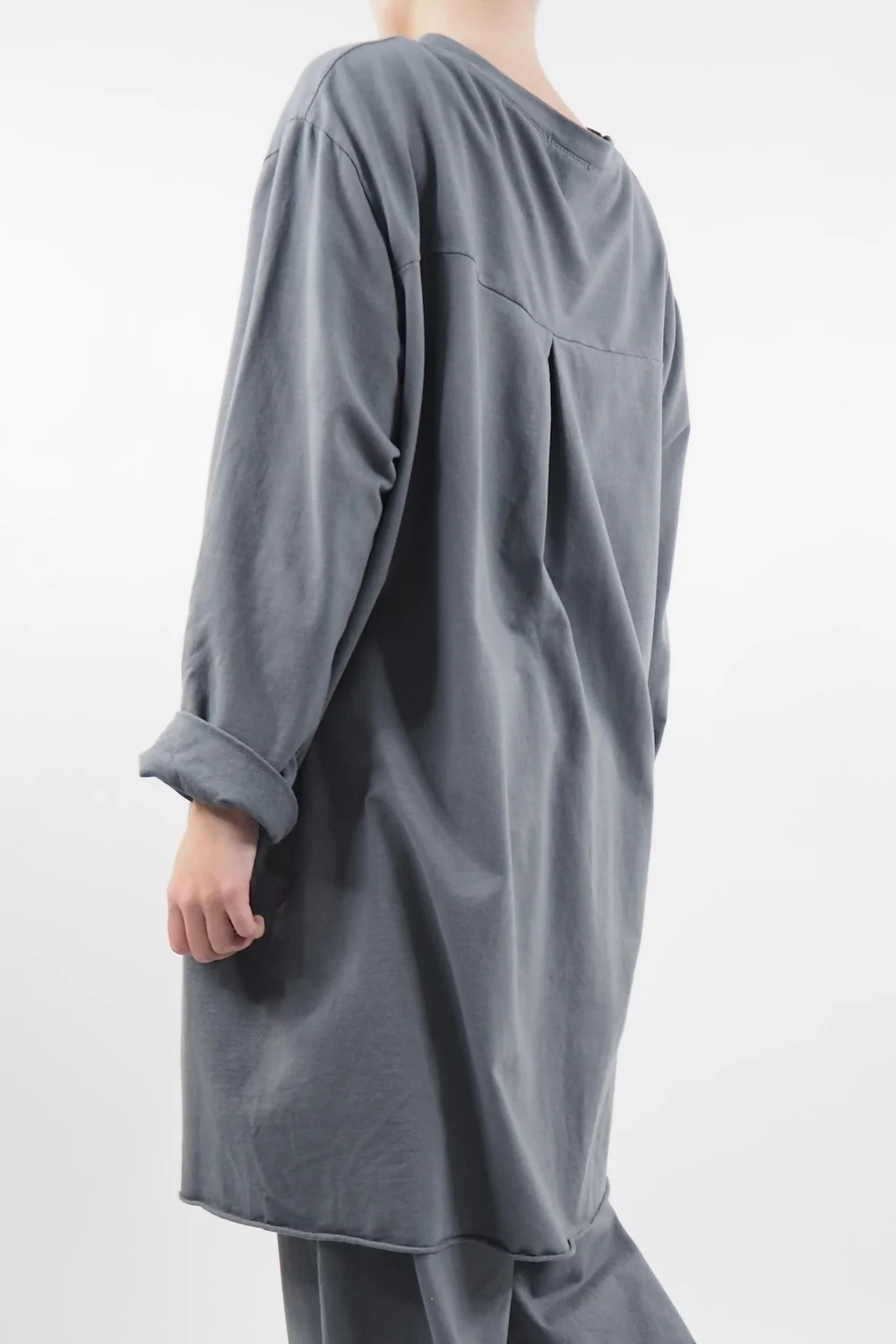 Made In Italy Lagenlook High Low Pocket Sweatshirt Storm 5 Made In Italy Lagenlook High Low Pocket Sweatshirt Storm - Image 3