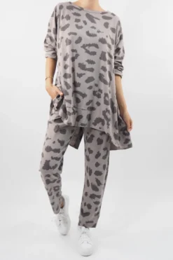 Made In Italy Lounging Leopard Set Mocha