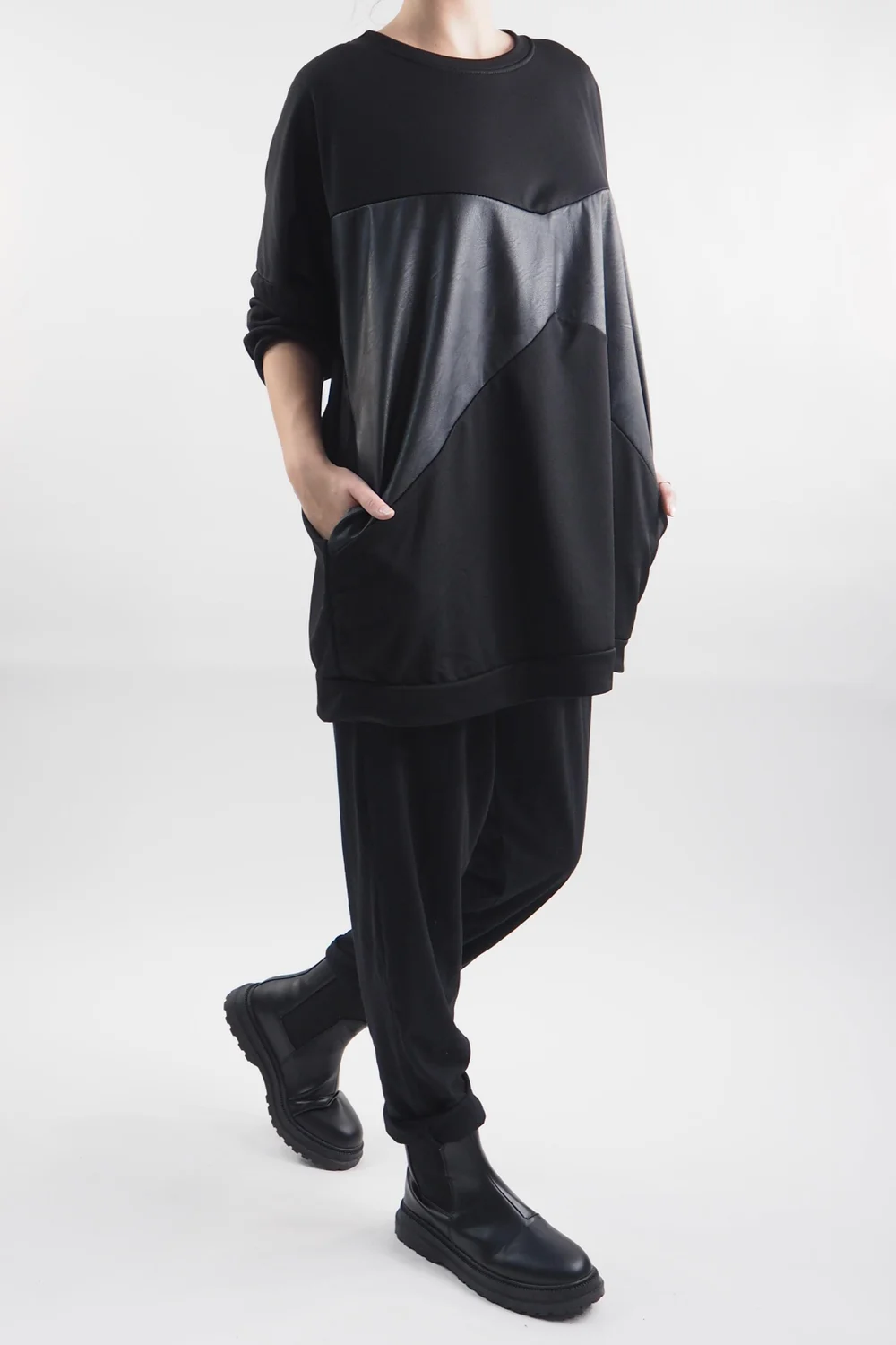 Made In Italy Moxie Commando Sweatshirt Black 4 Made In Italy Moxie Commando Sweatshirt Black - Image 2