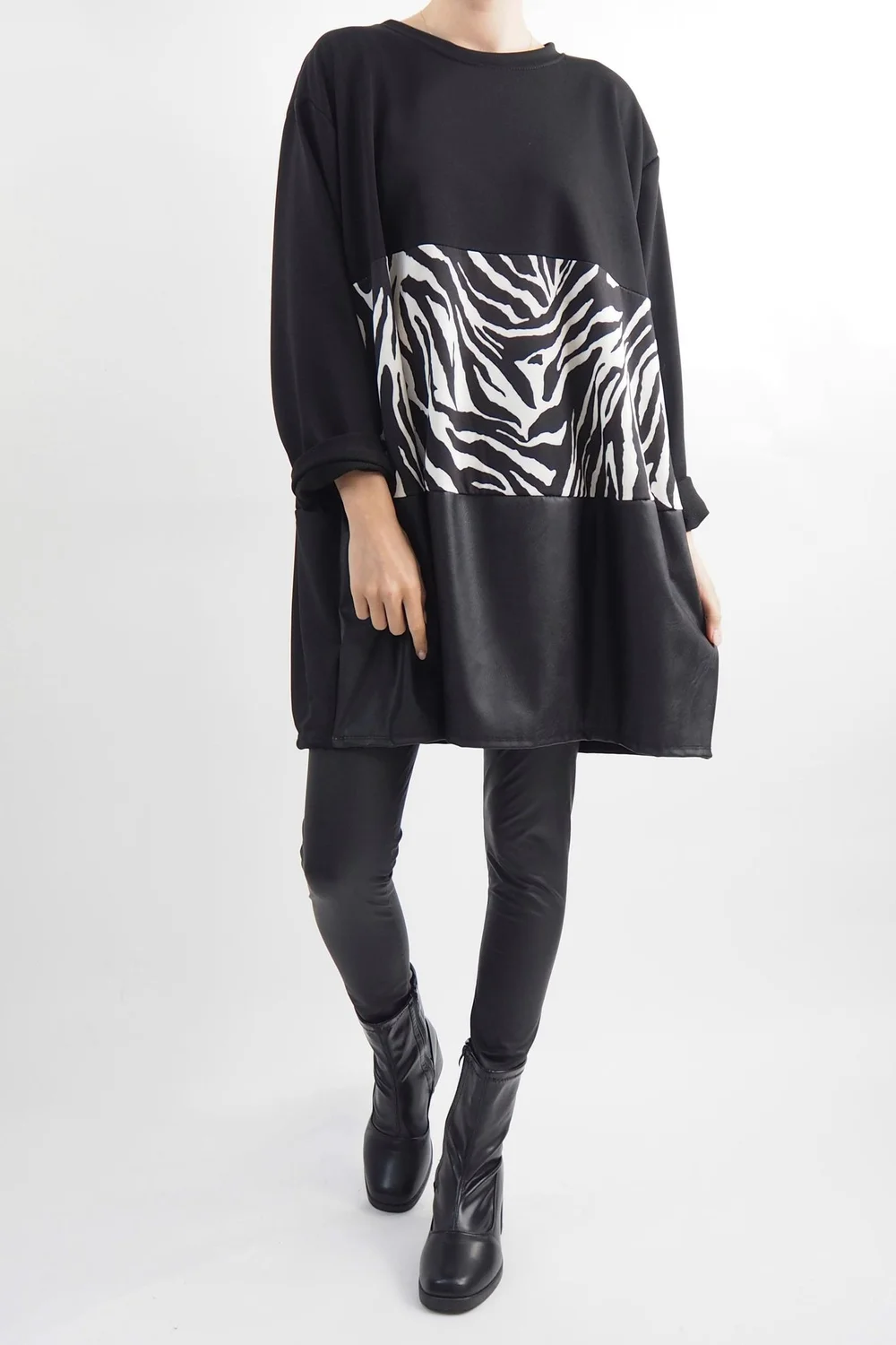 Made In Italy Moxie Zebra Panel Top Black 3 Made In Italy Moxie Zebra Panel Top Black
