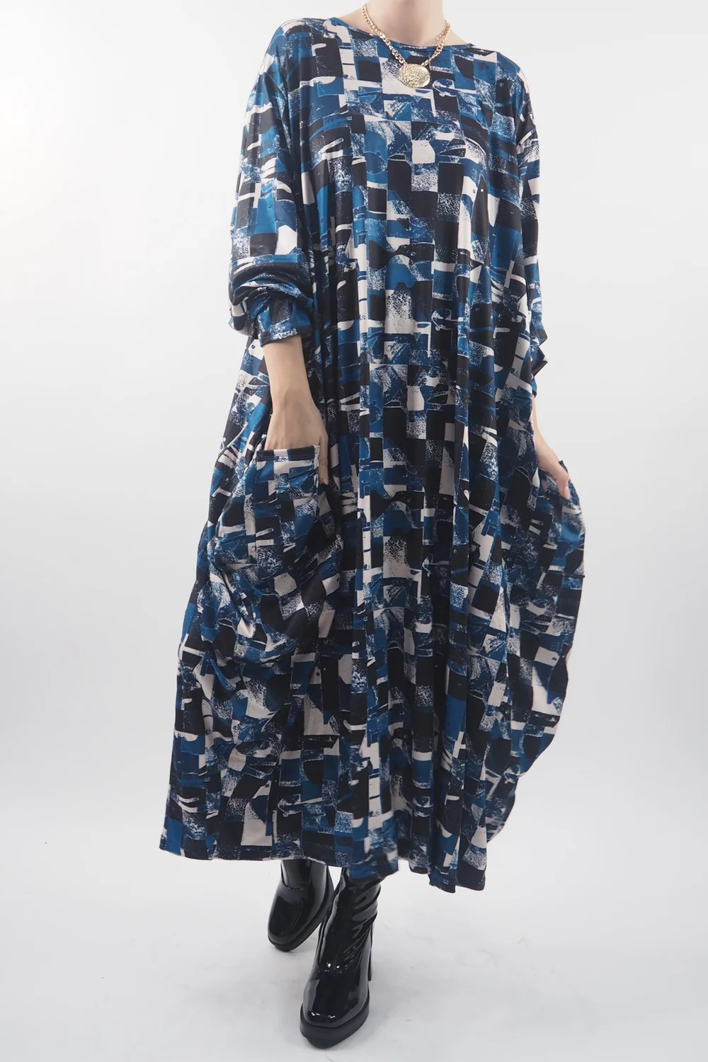 Made In Italy Oversized Tech Soft Cocoon Dress Cubist Sapphire 3 Made In Italy Oversized Tech Soft Cocoon Dress Cubist Sapphire